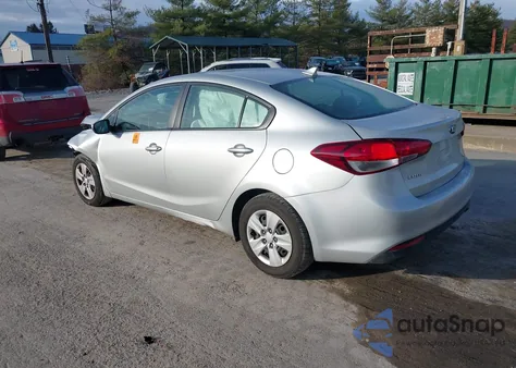 2017 Kia Forte Lx z USA, uszkodzony, nr VIN 3KPFK4A75HE034896